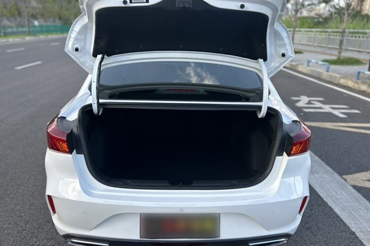 Used Changan Eado 2024 PLUS Blue Whale NE 1.4T GDI DCT High-Energy Edition
