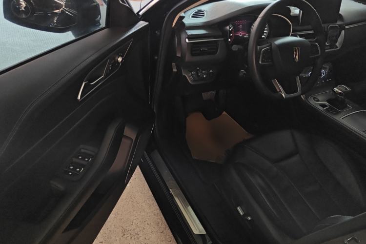 Used Hongqi H5 2022 Classic Model Facelift 1.8T Automatic Smart Connect Flagship Edition
