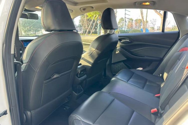 Used MG 5 2021 Revised 300TGI DCT Qingshè Luxurious Enjoyment Edition
