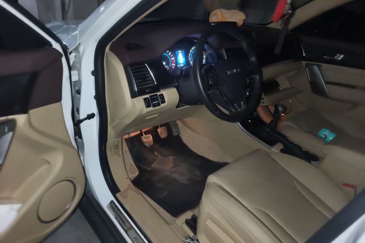 Used Haval H2 2016 Red Label 1.5T Manual Two-Wheel Drive Elite Model