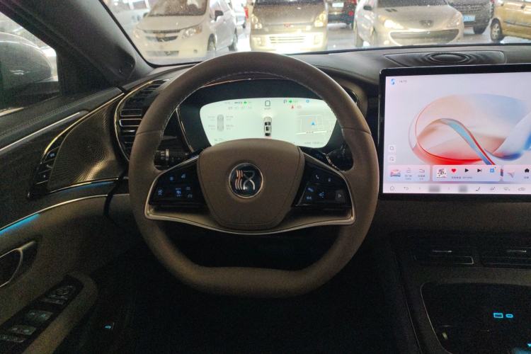 Used BYD Han 2025 DM-i Intelligent Driving Edition 125KM LiDAR Flagship Model
