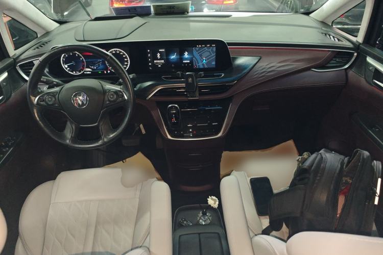 Used Buick GL8 2022 Avenir Aivia 7-Seater Deluxe Edition
