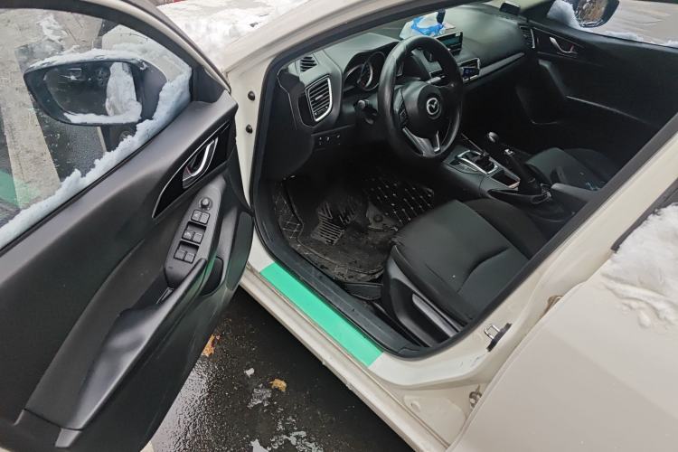 Used Mazda Mazda 3 Axela 2016 Sedan 1.5L Automatic Comfort Model
