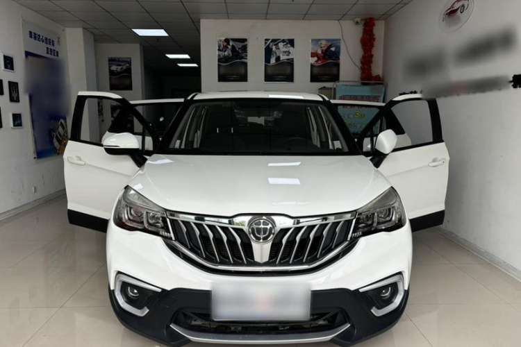 Used Brilliance V3 2017 1.5L Manual Smart Model
