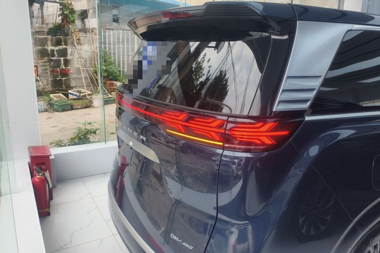 Used Denza D9 2022 DM-i 970 Four-Wheel Drive Flagship Model
