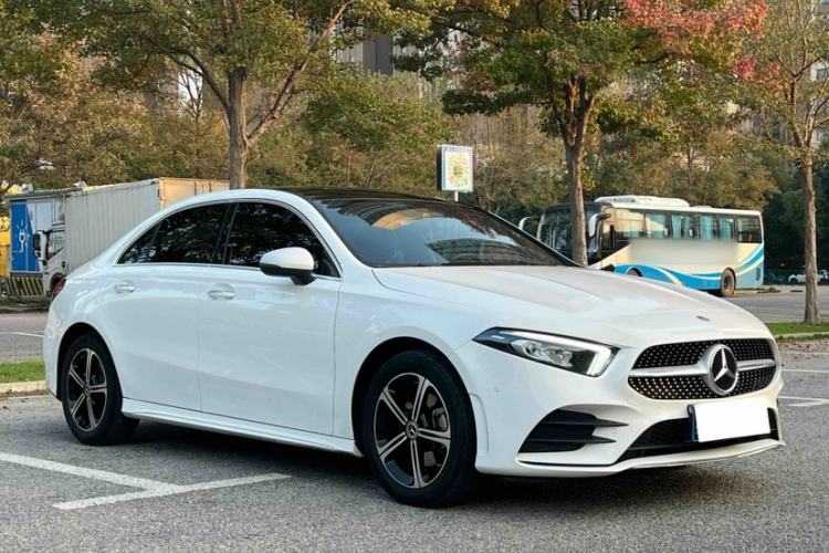 Used Mercedes-Benz A-Class 2022 Revised Version A 200 L Sport Sedan Fashionable Style