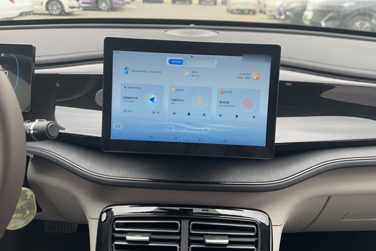 Used BYD Qin PLUS 2024 HONOR Edition DM-i 55KM Leading Model
