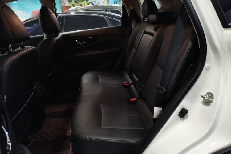 Used Nissan X-Trail 2022 2.0L Two-Wheel Drive Smart Connect & Comfort Edition