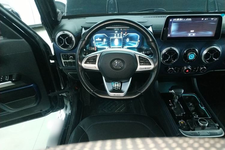 Used  BJ40 2019 PLUS 2.3T Automatic Four-Wheel Drive Premium Edition China VI
