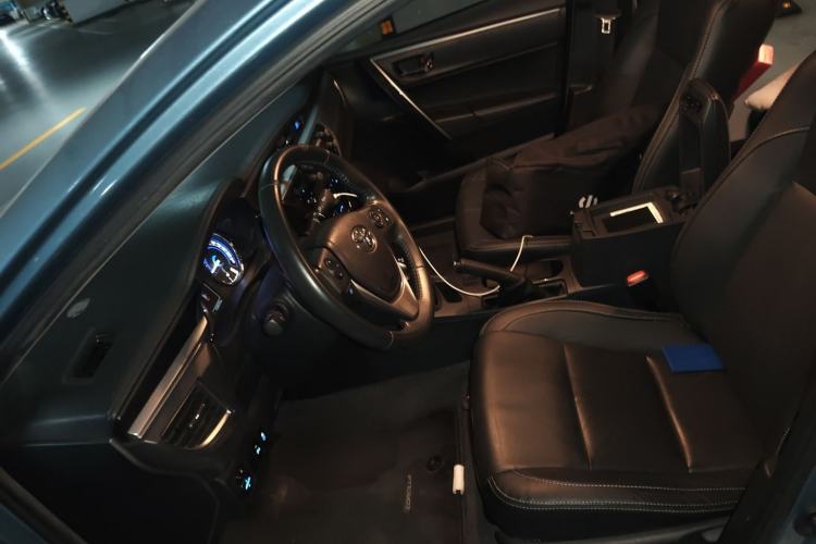 Used Toyota Corolla 2016 Dual-Engine 1.8L E-CVT Elite Edition