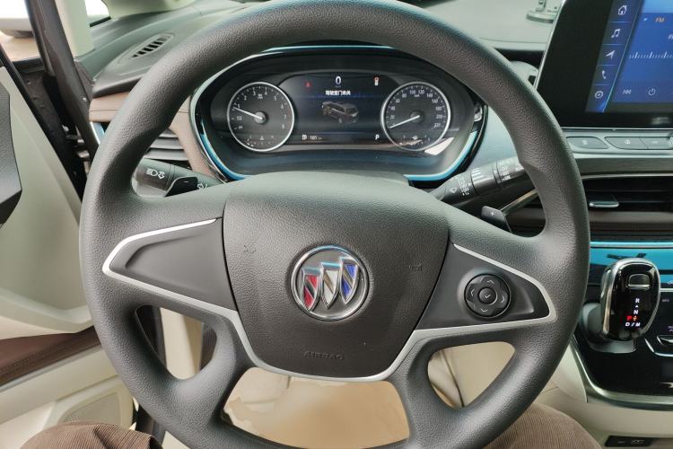 Used Buick GL8 2023 Land Executive Class Comfort Model
