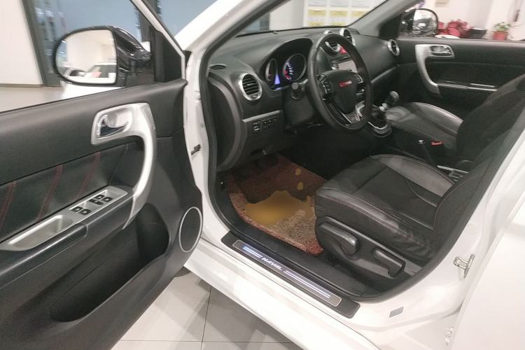 Used Haval H6 2015 Upgraded Model 1.5T Manual Two-Wheel Drive Elite Version
