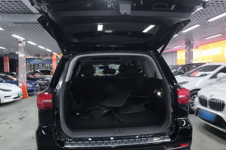 Used Roewe RX8 2019 30T Smart Connectivity Two-Wheel Drive Supreme Flagship Edition
