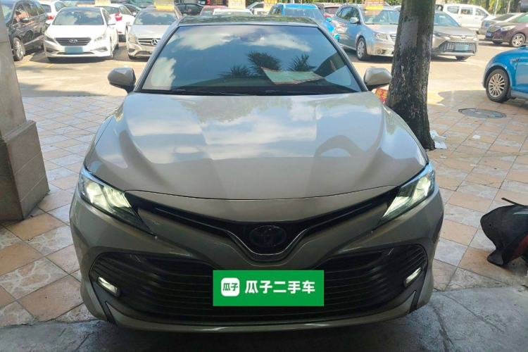 Used Toyota Camry 2019 Dual-Engine 2.5 HG Luxury Edition China VI Standard
