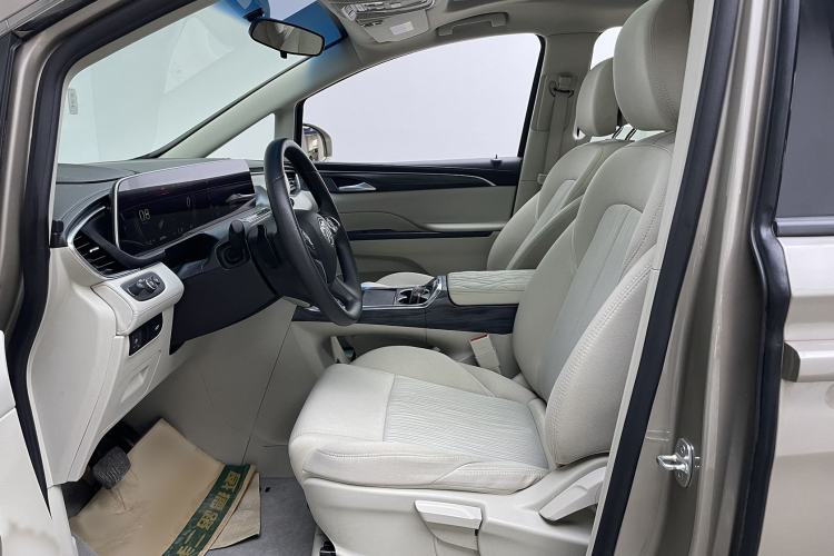 Used Buick GL8 2022 ES Landtrek 653T Comfort Edition
