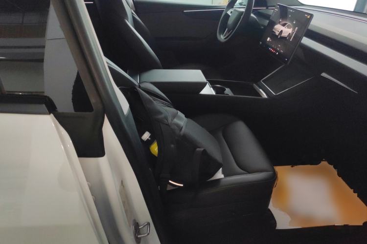 Used Tesla Model Y 2025 Rear-Wheel Drive First Edition