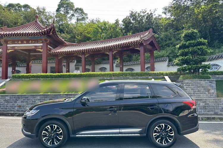 Used Mitsubishi Outlander 2019 2.0L Two-Wheel Drive Comfort Edition 5 Seats China VI Standard
