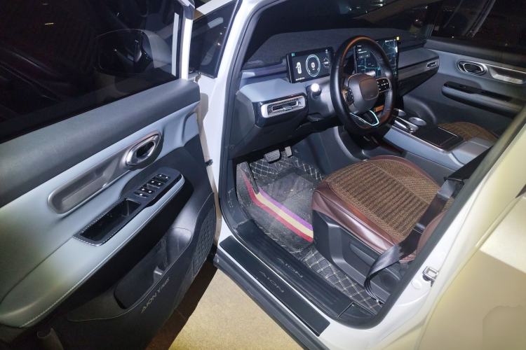 Used AION Y 2023 Younger
