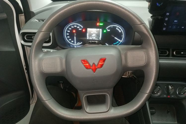 Used Wuling Hongguang New Energy 2025 Extended-Range Hybrid 50KM Comfort Version
