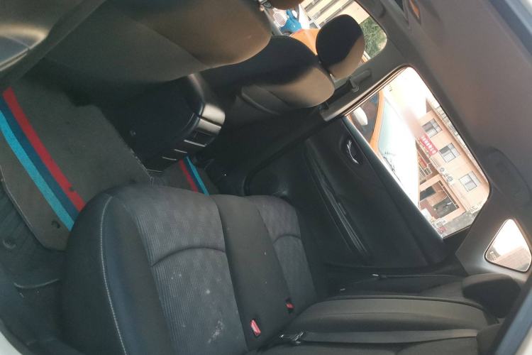 Used Nissan Tiida 2016 1.6L CVT Cool Dynamic Edition
