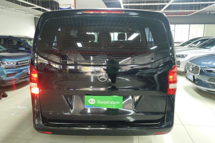 Used Mercedes-Benz Vito 2018 2.0T Elite Version 7 Seats China VI Emission Standard
