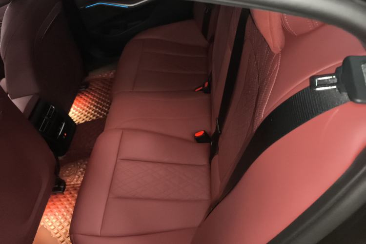 Used BMW i3 2024 eDrive 35 L
