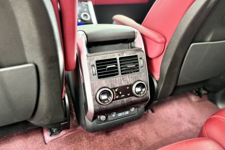 Used Land Rover Range Rover Sport 2021 3.0 L6 YAO Black Edition