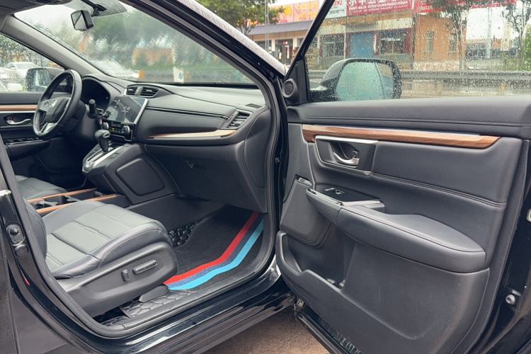 Used Honda CR-V 2017 240TURBO CVT Front-Wheel Drive Fashion Edition
