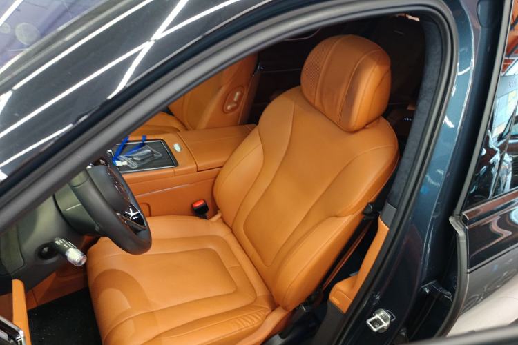 Used Hima AITO M9 2024 Range-Extended Ultra Version 42 kWh 6-Seater Model
