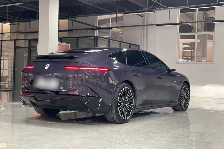 Used  12 2025 Ultra Extended-Range Edition
