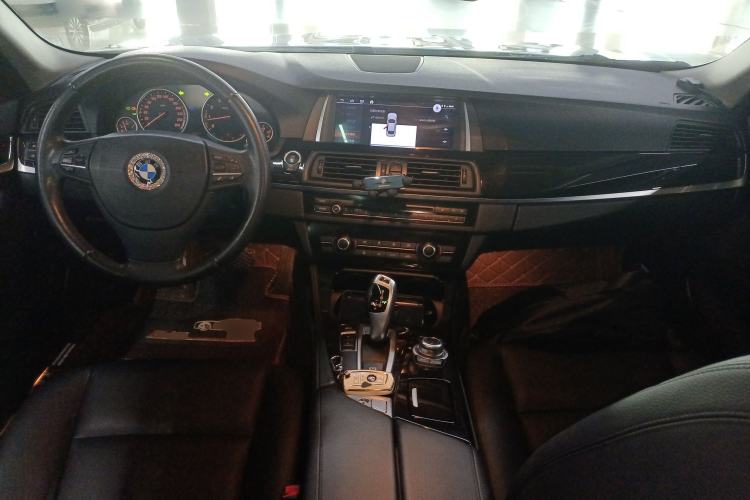 Used BMW 5 Series 2014 520i Elegant Edition
