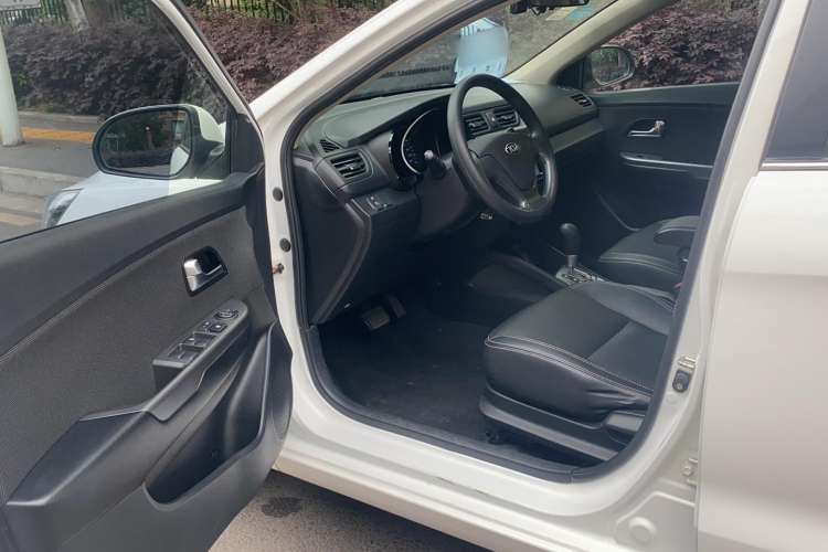 Used Kia K2 2015 Sedan 1.4L Automatic GLS
