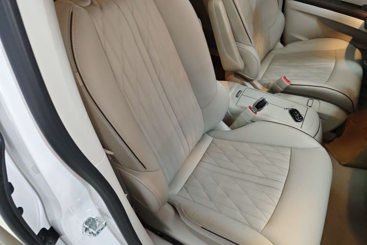 Used Buick GL8 2023 Land Executive Class 652T Luxury Model