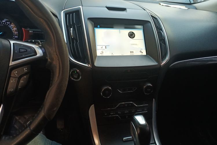 Used Ford Edge 2016 EcoBoost 245 Two-Wheel-Drive Titanium 7-Seater
