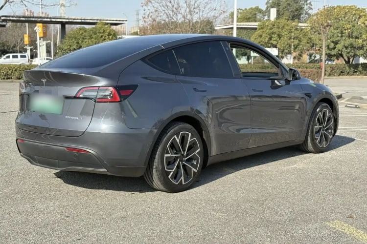 Used Tesla Model Y 2021 Standard Range Rear-Wheel Drive Version
