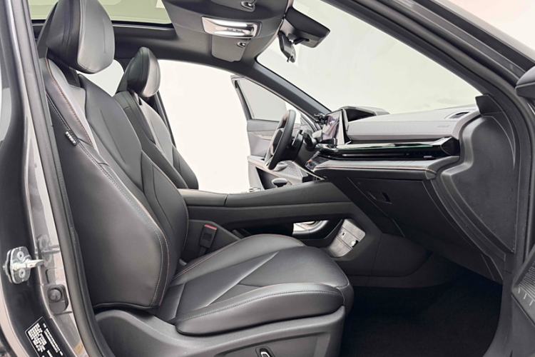 Used Changan UNI-V 2022 1.5T Prestige Version