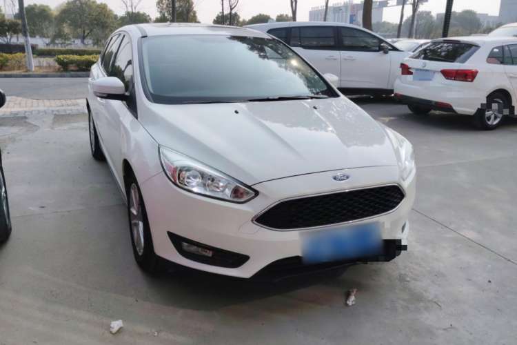 Used Ford Focus 2018 Hatchback Classic 1.6L Automatic Trendy SmartDrive Edition
