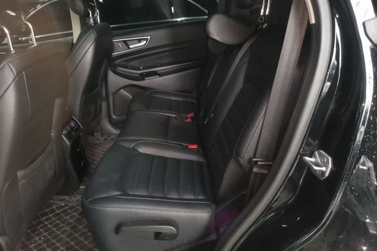 Used Ford Edge 2018 EcoBoost 245 Two-Wheel-Drive Titanium 7-Seater China VI Standard