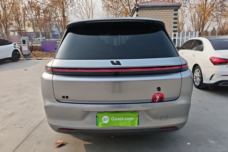Used Li Auto L8 2024 Pro Model
