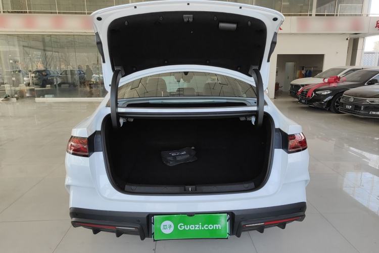 Used BYD Qin L 2025 DM-i Smart Drive 80KM Leading Model
