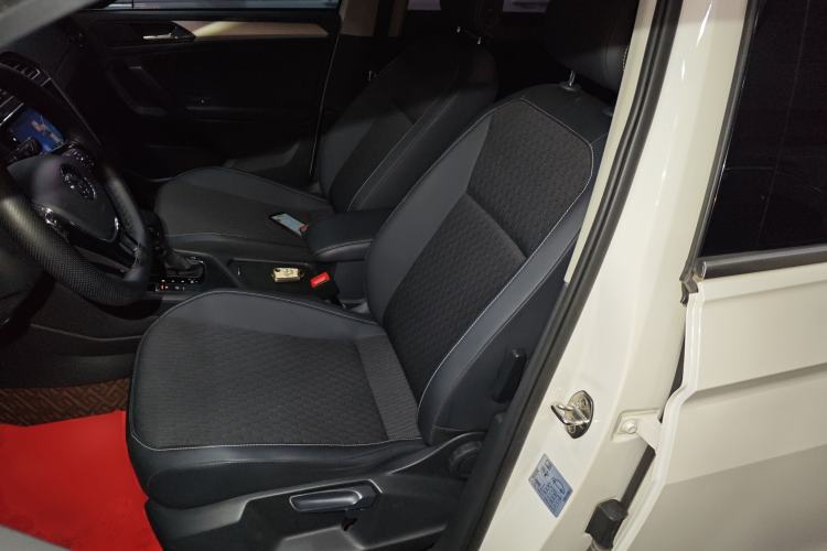 Used Volkswagen Tiguan L 2017 330TSI Automatic Two-Wheel Drive Luxury Edition
