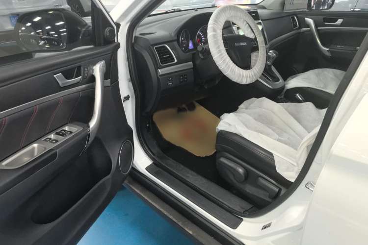 Used Haval M6 2019 1.5T DCT Two-Wheel Drive Value Edition China VI Standard
