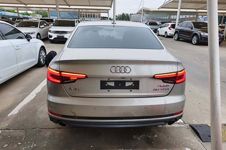 Used Audi A4L 2018 30th Anniversary Edition 40 TFSI Fashion Model
