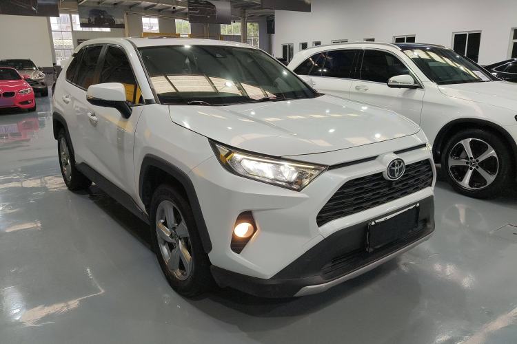 Used Toyota RAV4 2021 2.0L CVT Two-Wheel Drive Fashion PLUS Edition
