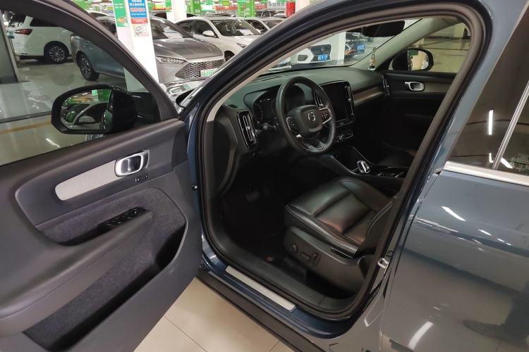 Used Volvo XC40 2022 T4 Four-Wheel Drive Smart & Luxurious Edition