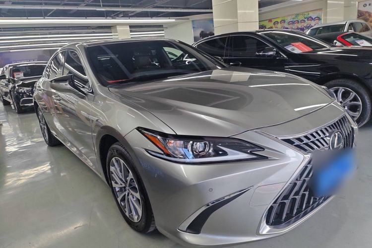 Used Lexus ES 2022 200 Excellence Edition
