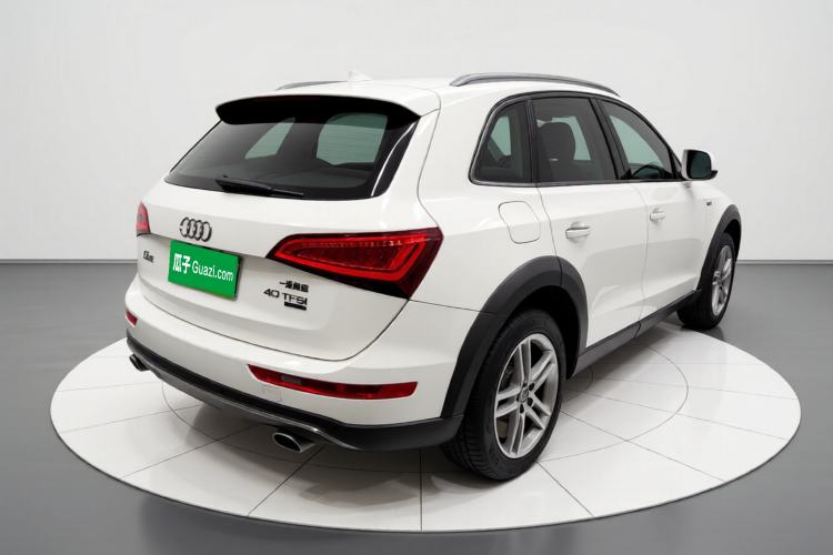 Used Audi Q5 2017 Plus 40 TFSI Technology Model