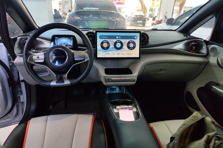 Used BYD Dolphin 2021 405 km Free Version
