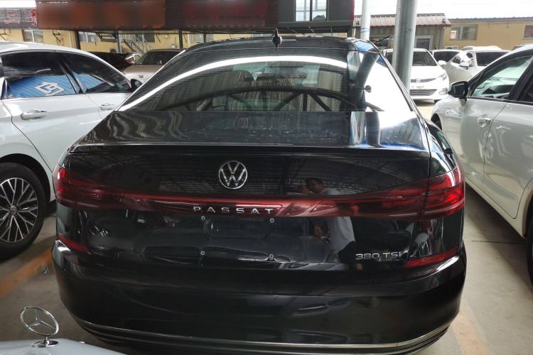 Used Volkswagen Passat 2023 330TSI Starry Elite Edition
