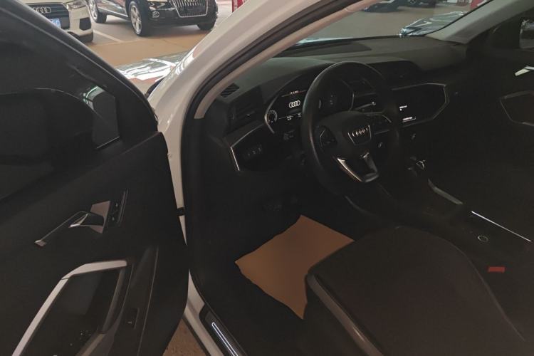 Used Audi Q3 2022 35 TFSI Fashion Dynamic Model